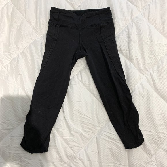 Lululemon black capris leggings - Picture 1 of 3